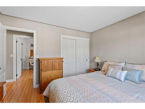 24 Quaker Road, Welland, ON - Indoor Photo Showing Bedroom