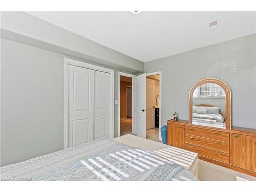 24 Quaker Road, Welland, ON - Indoor Photo Showing Bedroom