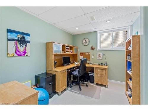 24 Quaker Road, Welland, ON - Indoor Photo Showing Office