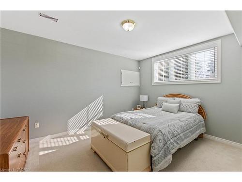 24 Quaker Road, Welland, ON - Indoor Photo Showing Bedroom