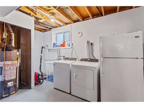 24 Quaker Road, Welland, ON - Indoor Photo Showing Laundry Room