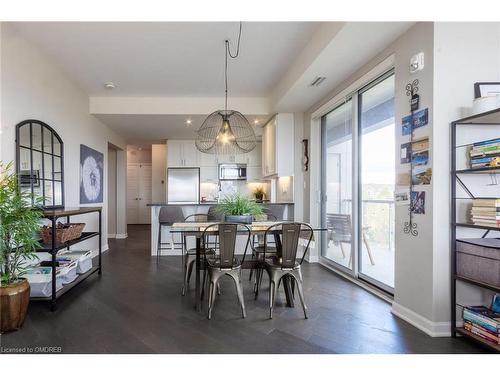 304-3028 Creekshore Common, Oakville, ON - Indoor Photo Showing Dining Room