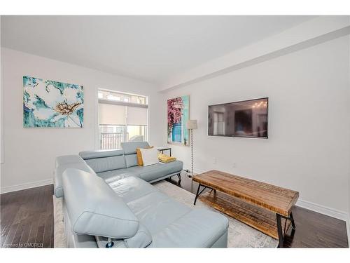 3300 Erasmum Street, Oakville, ON - Indoor Photo Showing Living Room