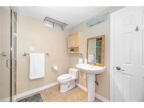 2128 Wincanton Crescent, Mississauga, ON - Indoor Photo Showing Bathroom