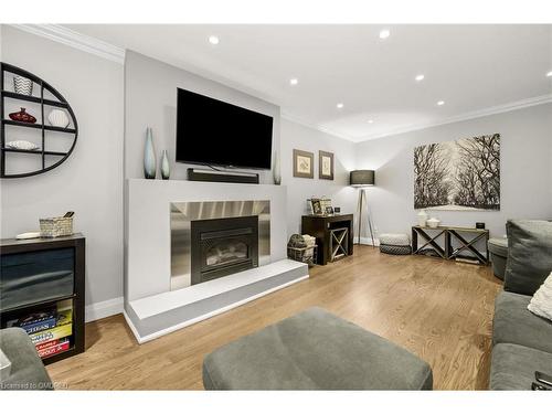 4364 Palisades Lane, Mississauga, ON - Indoor Photo Showing Living Room With Fireplace