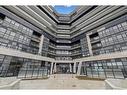 529-395 Dundas Street W, Oakville, ON  - Outdoor 