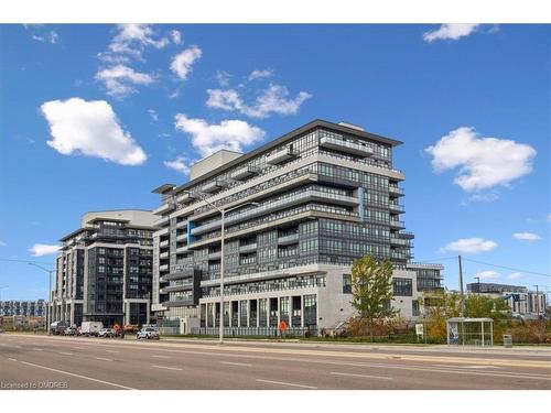 529-395 Dundas Street W, Oakville, ON - Outdoor With Balcony