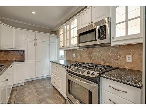 411 Trafalgar Road, Oakville, ON - Indoor Photo Showing Kitchen With Upgraded Kitchen