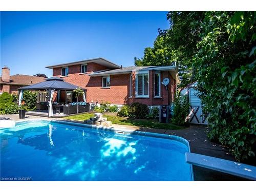 9 Hughes Court, Kawartha Lakes, ON - Outdoor With In Ground Pool