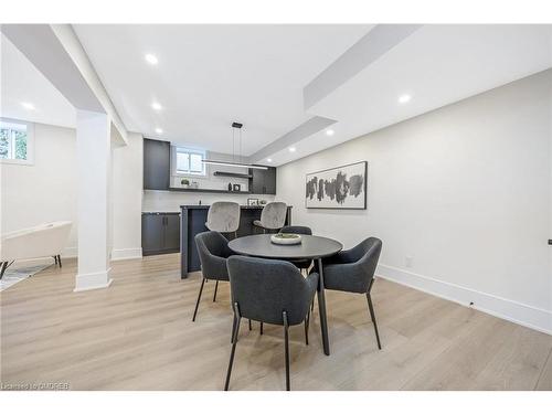 348 Kingsleigh Court, Milton, ON - Indoor Photo Showing Dining Room