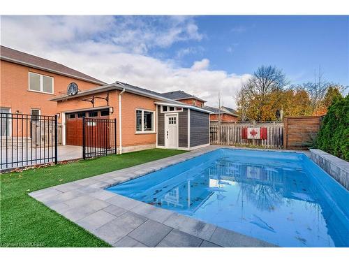 134 Westchester Road, Oakville, ON - Outdoor With In Ground Pool