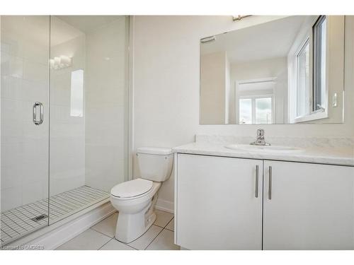 1322 Hydrangea Gardens, Oakville, ON - Indoor Photo Showing Bathroom