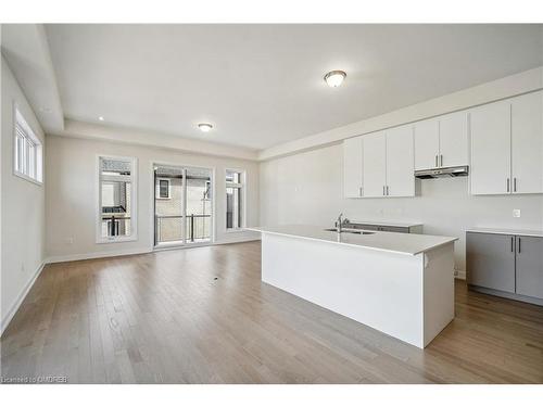 1322 Hydrangea Gardens, Oakville, ON - Indoor Photo Showing Kitchen With Double Sink