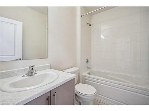 1322 Hydrangea Gardens, Oakville, ON - Indoor Photo Showing Bathroom