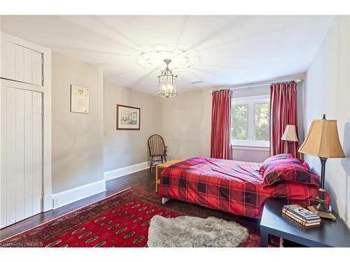 40 Birch Hill Lane, Oakville, ON - Indoor Photo Showing Bedroom