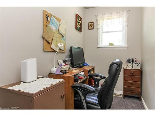 225 39Th Street S, Wasaga Beach, ON - Indoor Photo Showing Office