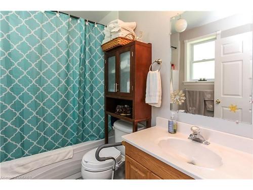 225 39Th Street S, Wasaga Beach, ON - Indoor Photo Showing Bathroom