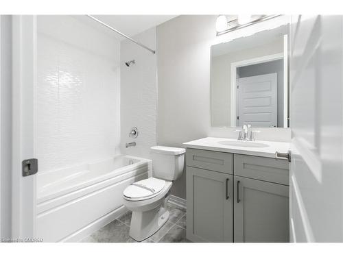 116-480 Gordon Krantz Avenue, Milton, ON - Indoor Photo Showing Bathroom