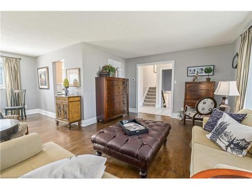 23 Hayleyvale Road, Caledon, ON - Indoor Photo Showing Living Room