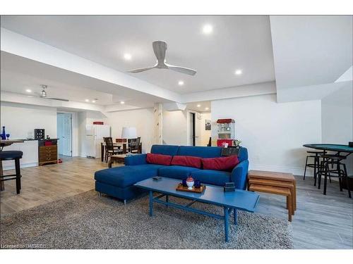 27 Waterview Road, Wasaga Beach, ON - Indoor Photo Showing Living Room