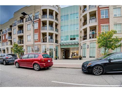 226-216 Oak Park Boulevard, Oakville, ON - Outdoor With Balcony With Facade