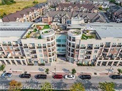 226-216 Oak Park Boulevard, Oakville, ON - Outdoor With View