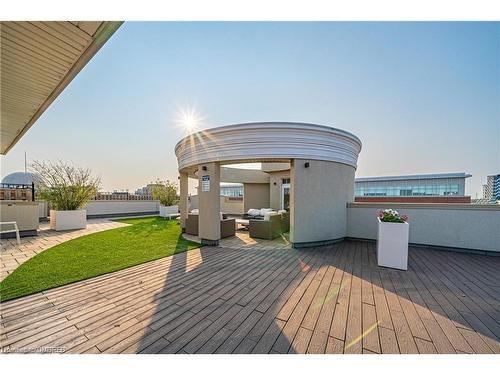 226-216 Oak Park Boulevard, Oakville, ON - Outdoor With Deck Patio Veranda With Exterior