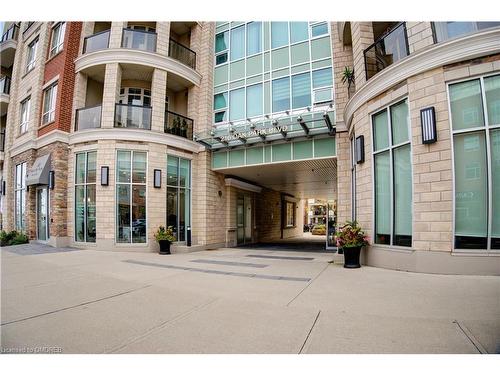 226-216 Oak Park Boulevard, Oakville, ON - Outdoor With Balcony With Facade