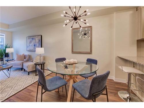 226-216 Oak Park Boulevard, Oakville, ON - Indoor Photo Showing Dining Room