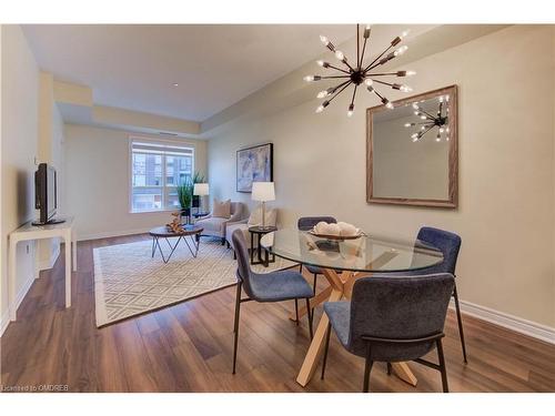 226-216 Oak Park Boulevard, Oakville, ON - Indoor Photo Showing Dining Room