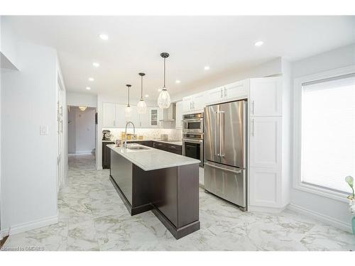 2873 Cartwright Crescent, Mississauga, ON - Indoor Photo Showing Kitchen With Stainless Steel Kitchen With Upgraded Kitchen