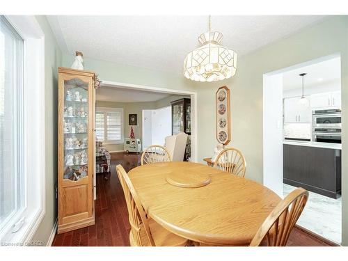 2873 Cartwright Crescent, Mississauga, ON - Indoor Photo Showing Dining Room