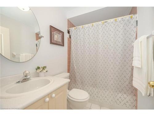 2873 Cartwright Crescent, Mississauga, ON - Indoor Photo Showing Bathroom