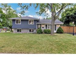 330 Duncombe Drive  Burlington, ON L7L 4M1