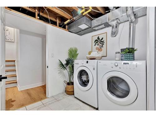 330 Duncombe Drive, Burlington, ON - Indoor Photo Showing Laundry Room