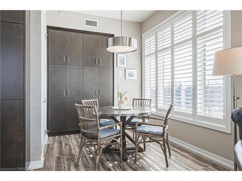 404-457 Plains Road E, Burlington, ON - Indoor Photo Showing Dining Room