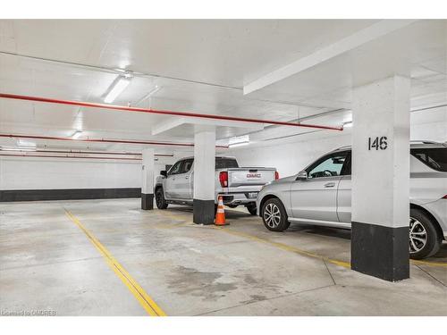 629-128 Grovewood Common, Oakville, ON - Indoor Photo Showing Garage