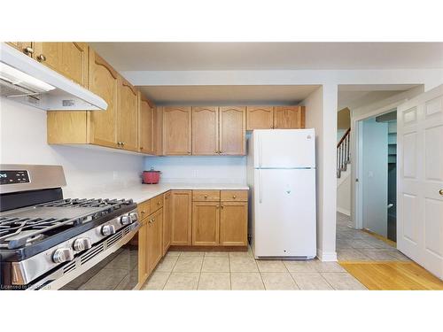 74 Raspberry Trail, Thorold, ON - Indoor Photo Showing Kitchen