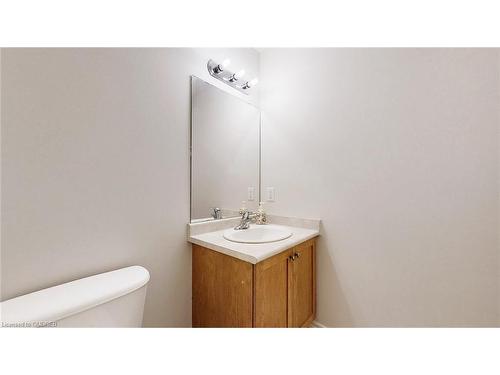 74 Raspberry Trail, Thorold, ON - Indoor Photo Showing Bathroom