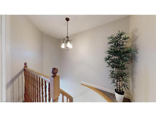 74 Raspberry Trail, Thorold, ON - Indoor Photo Showing Other Room