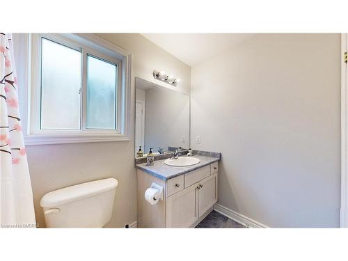 74 Raspberry Trail, Thorold, ON - Indoor Photo Showing Bathroom