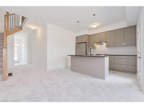 42 Edminston Drive Drive, Fergus, ON - Indoor Photo Showing Kitchen With Upgraded Kitchen