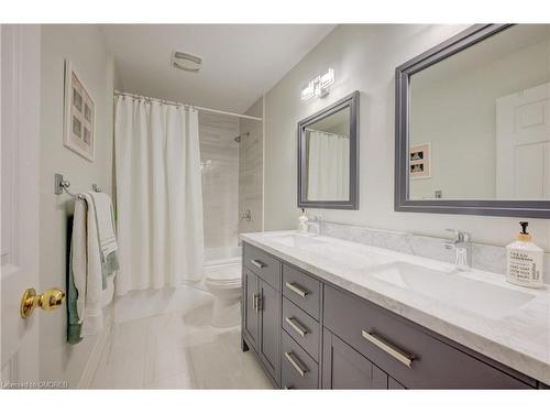 36-300 Ravineview Way, Oakville, ON - Indoor Photo Showing Bathroom