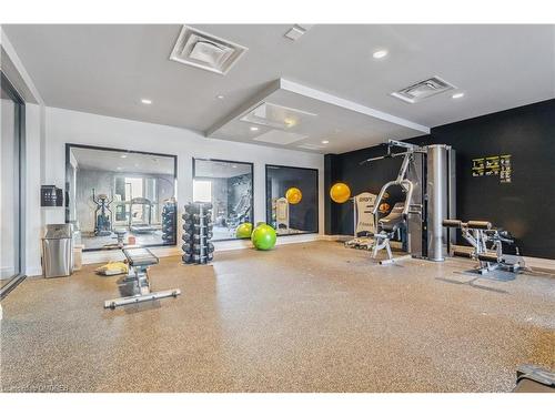 115-95 Dundas Street W, Oakville, ON - Indoor Photo Showing Gym Room