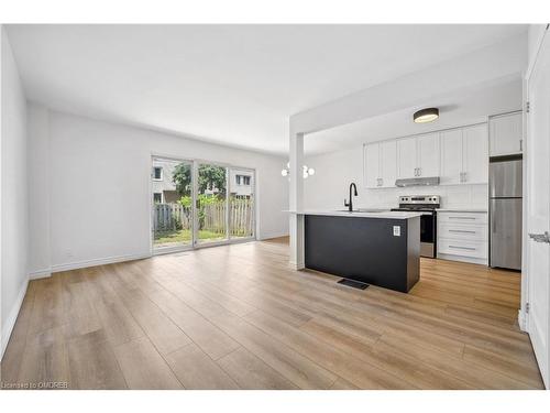 178-17 Old Pine Trail, St. Catharines, ON - Indoor Photo Showing Kitchen With Stainless Steel Kitchen