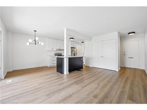 178-17 Old Pine Trail, St. Catharines, ON - Indoor Photo Showing Kitchen