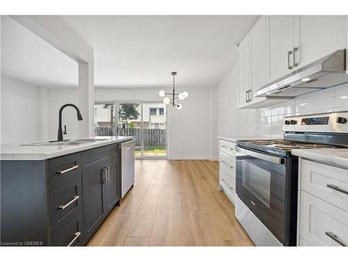 178-17 Old Pine Trail, St. Catharines, ON - Indoor Photo Showing Kitchen