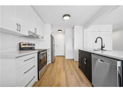 178-17 Old Pine Trail, St. Catharines, ON - Indoor Photo Showing Kitchen With Stainless Steel Kitchen With Upgraded Kitchen