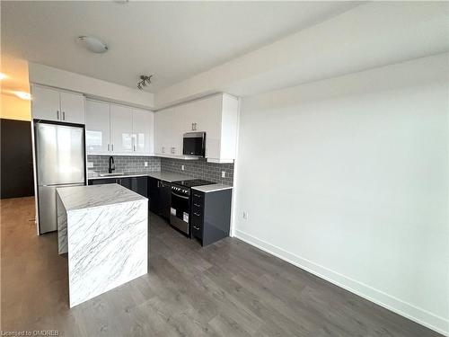 430-2343 Khalsa Gate, Oakville, ON - Indoor Photo Showing Kitchen