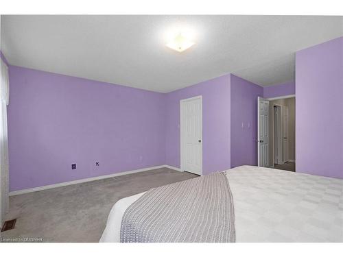 6-200 Cresthaven Road, Brampton, ON - Indoor Photo Showing Bedroom